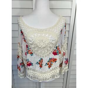 It Girl Crochet White Boho Floral Crop Top
